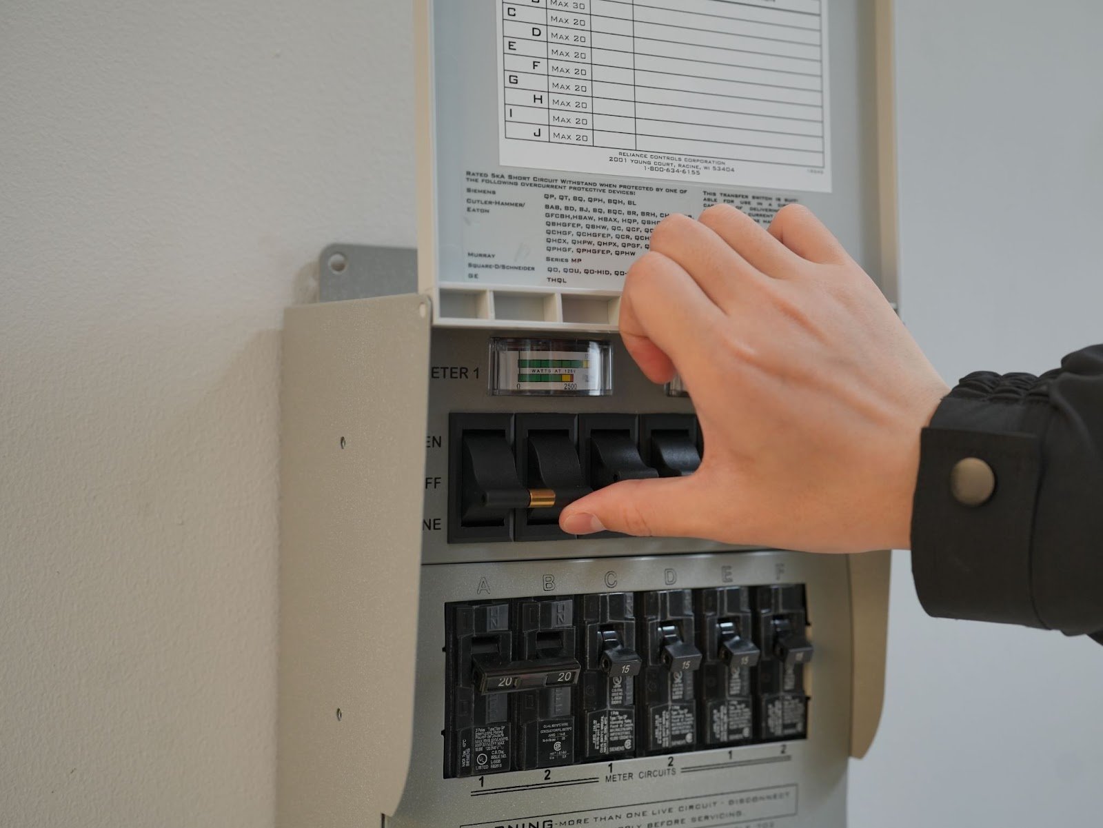 How to Replace a Manual Transfer Switch: Step-by-Step Guide - BackupWatt